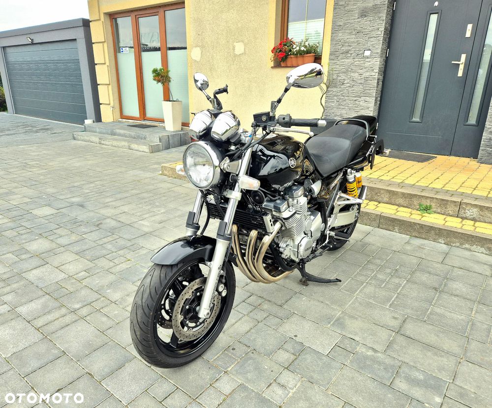 Yamaha XJR - 1