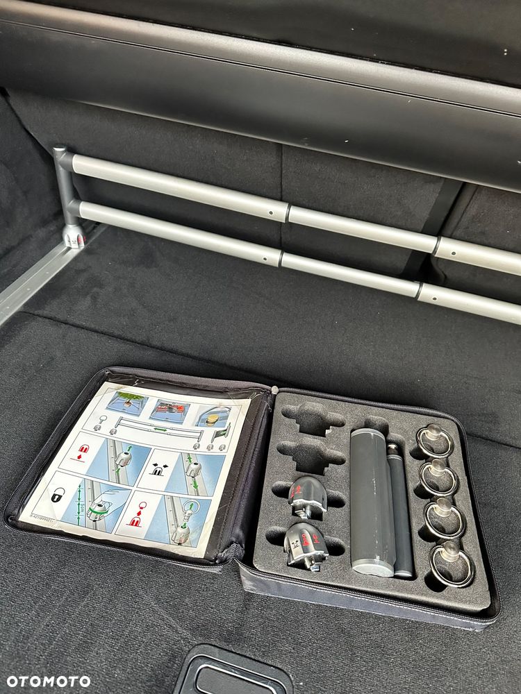 Mercedes-Benz Klasa E 320 CDI 7G-TRONIC Elegance - 17