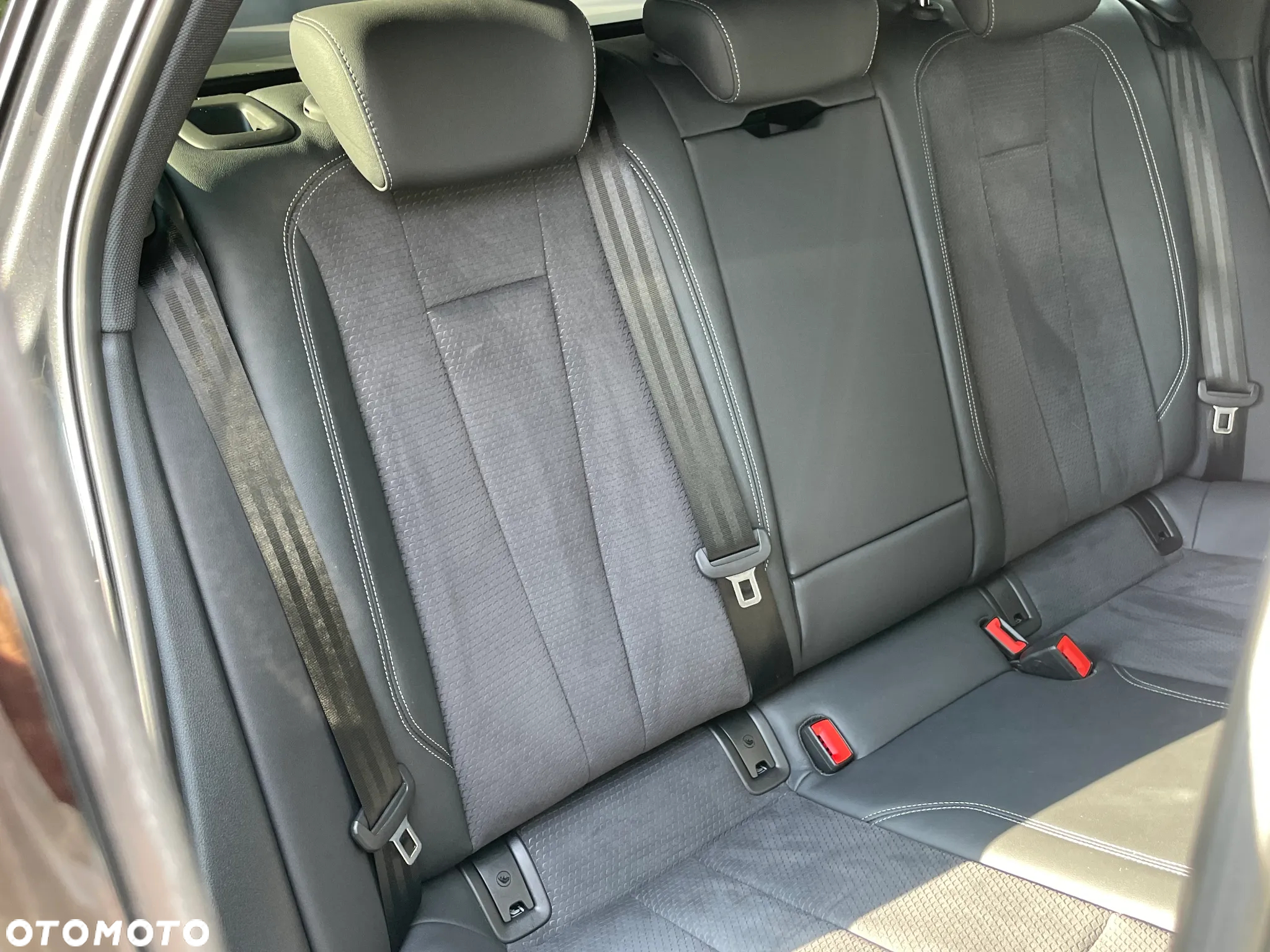 Audi A4 Avant 40 TDI S tronic S line - 22