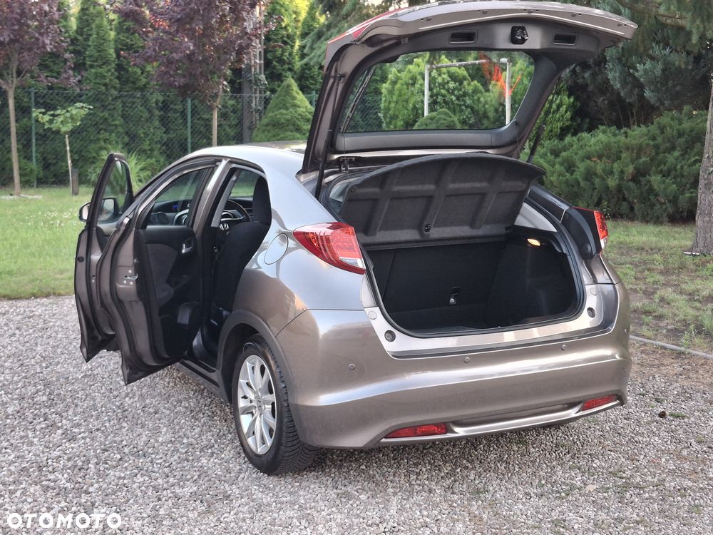 Kia Ceed - 26