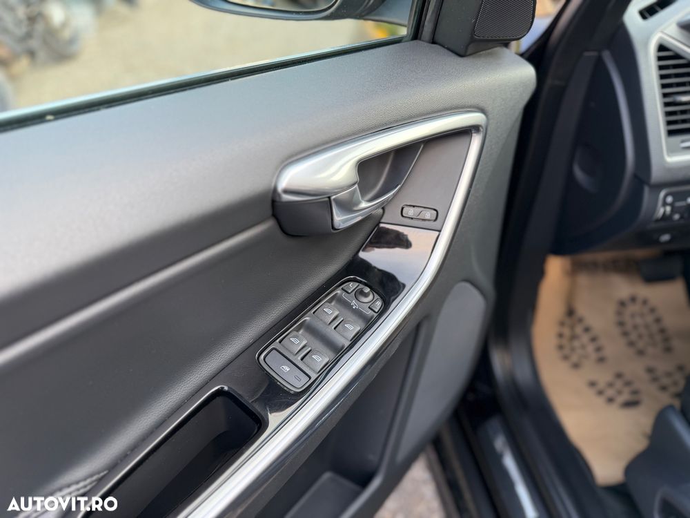 Volvo XC 60 D4 Geartronic Summum - 18