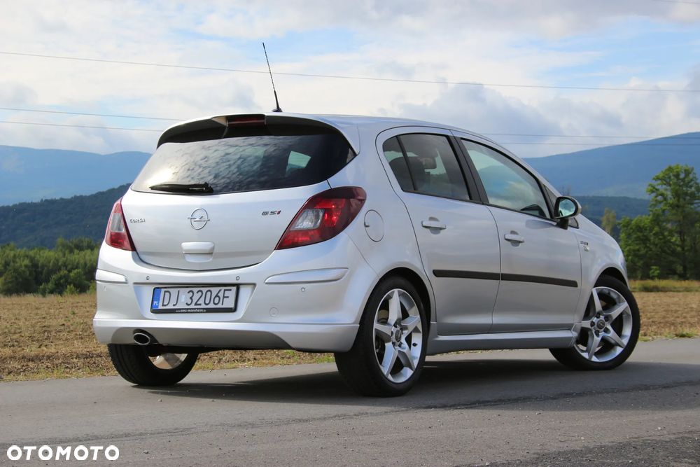 Opel Corsa 1.6T GSI - 22