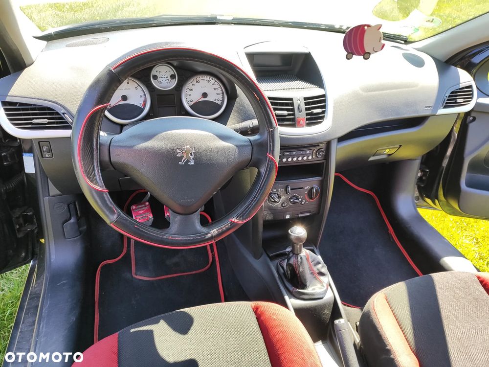 Peugeot 207 - 16