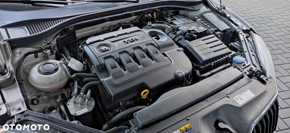 Skoda Superb 2.0 TDI DSG Ambition - 23