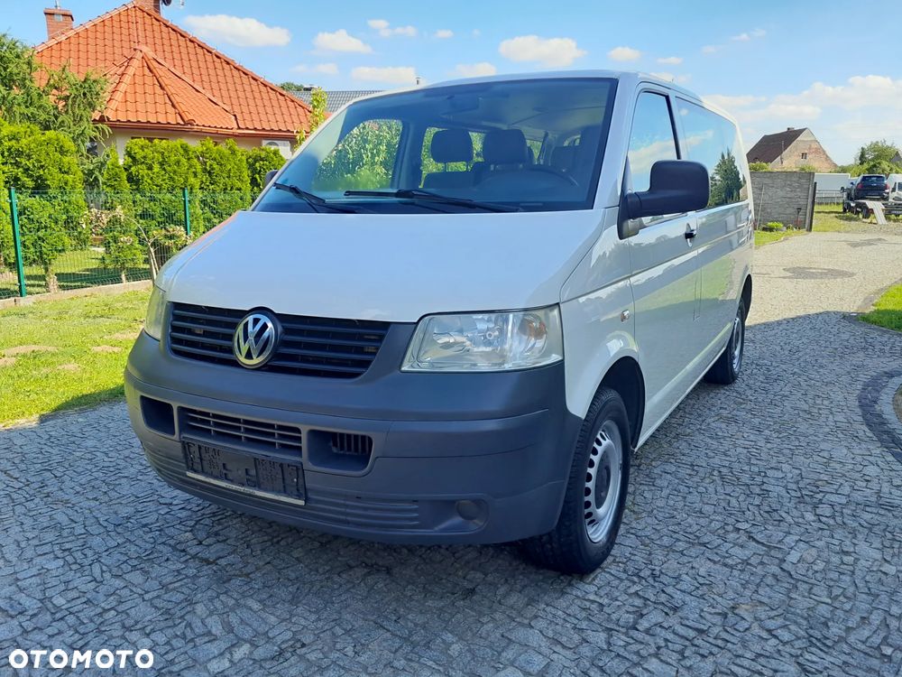 Volkswagen Multivan - 1