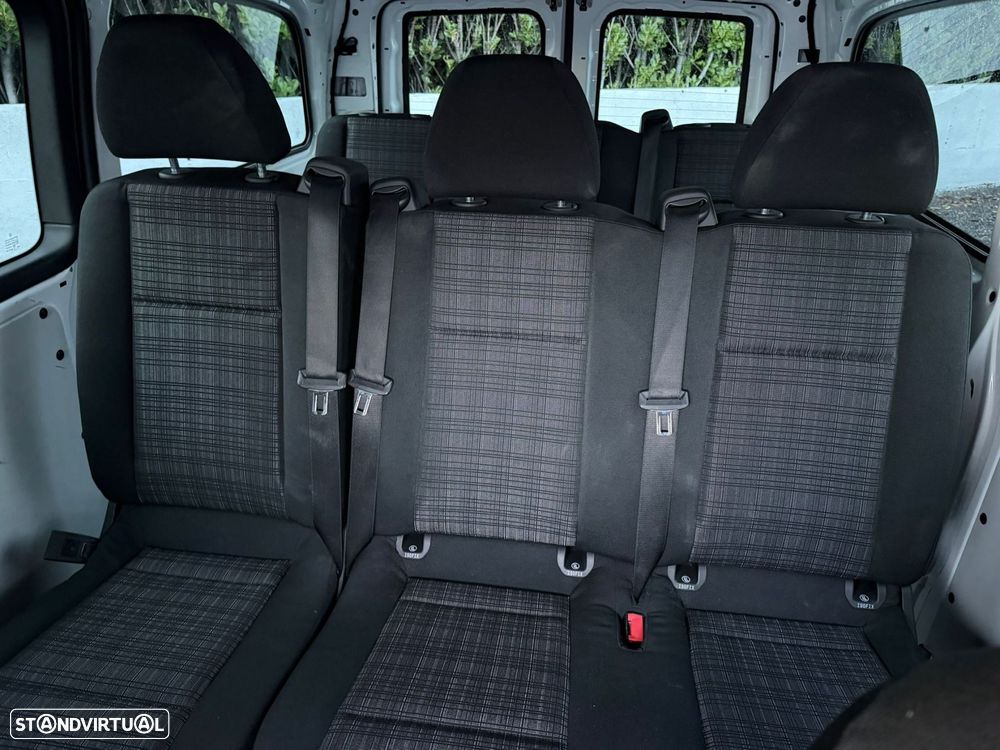 Mercedes-Benz Vito Tourer - 8