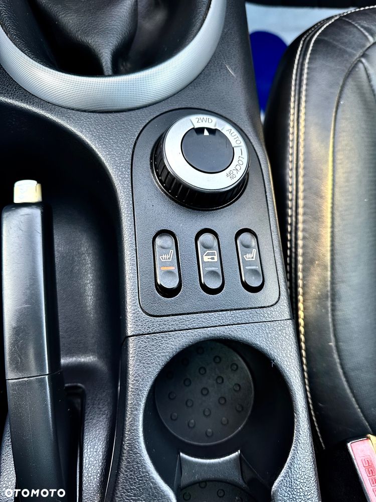 Nissan Qashqai 2.0 4 x 4 tekna - 9