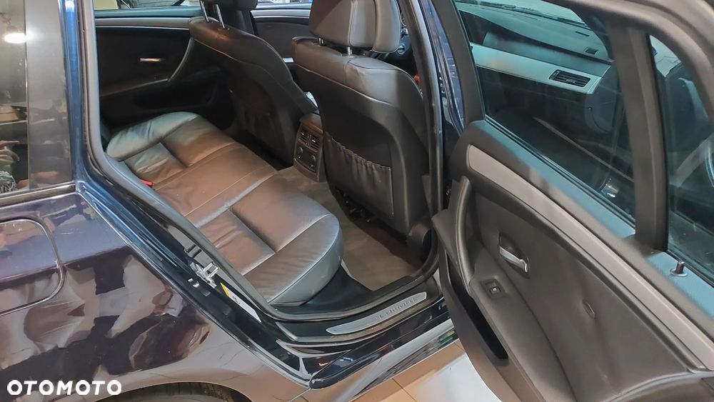 BMW Seria 5 530d xDrive Edition Sport - 23
