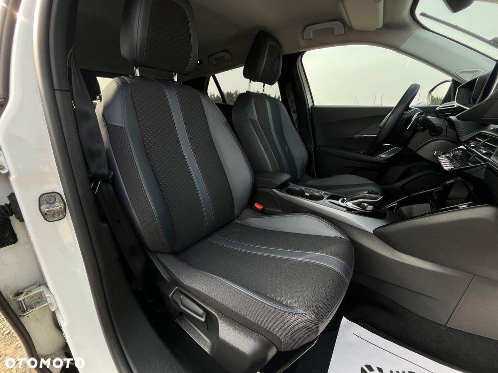 Peugeot 2008 PureTech 130 EAT8 Allure Pack - 25