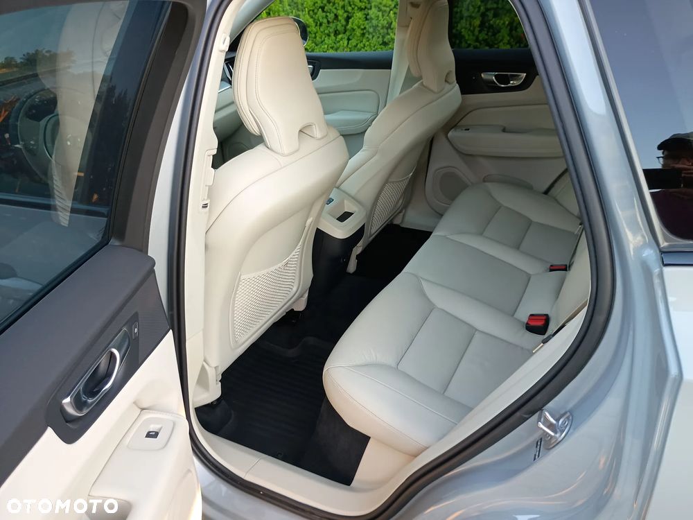 Volvo XC 60 - 6