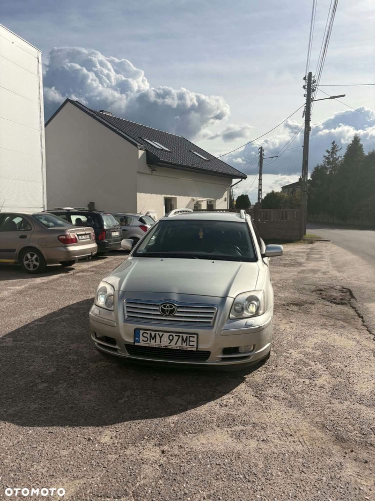 Toyota Avensis 2004 photo 5