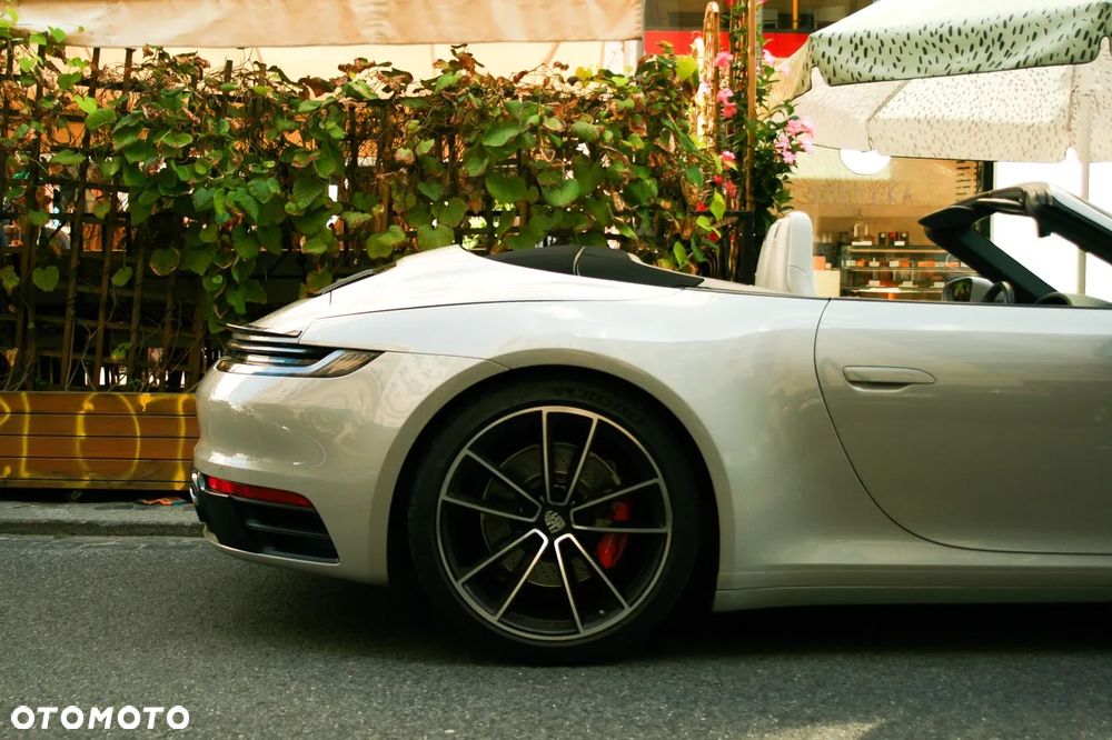 Porsche 911 Carrera 4S - 2