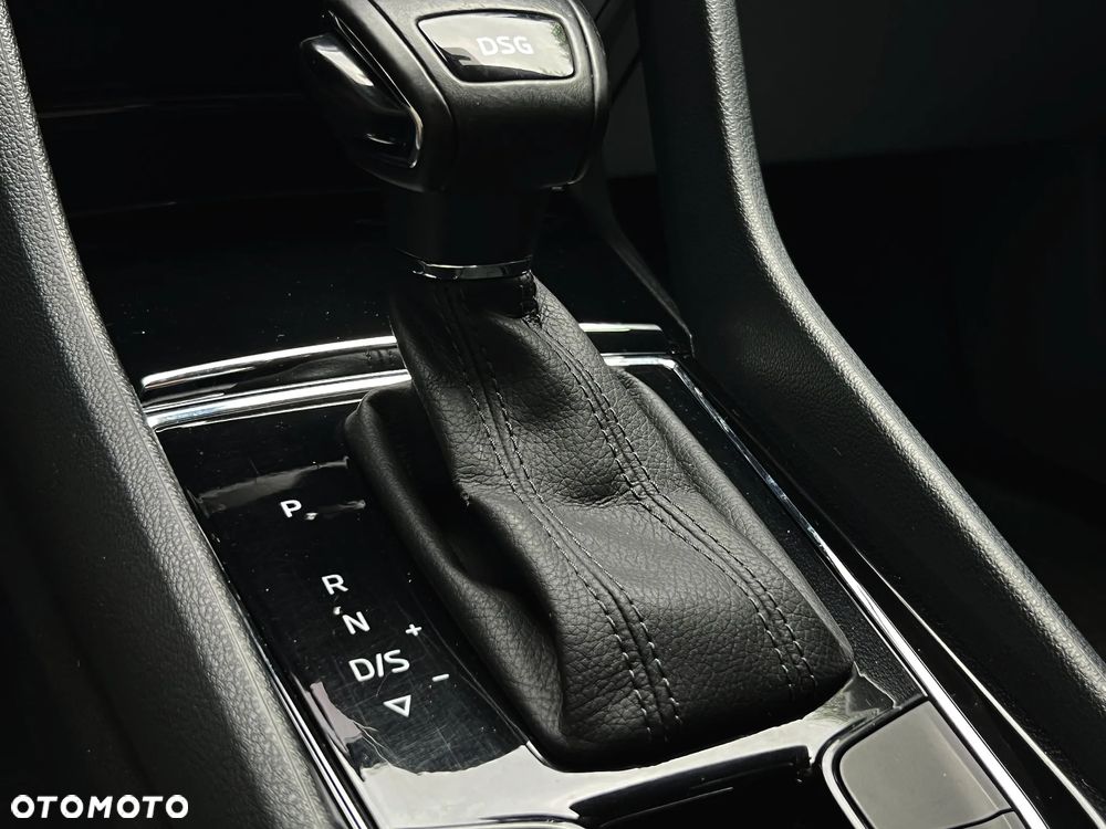 Skoda Karoq 1.6 TDI SCR DSG Ambition - 27