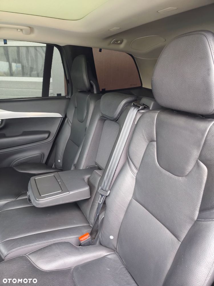 Volvo XC 90 T5 AWD Momentum - 24