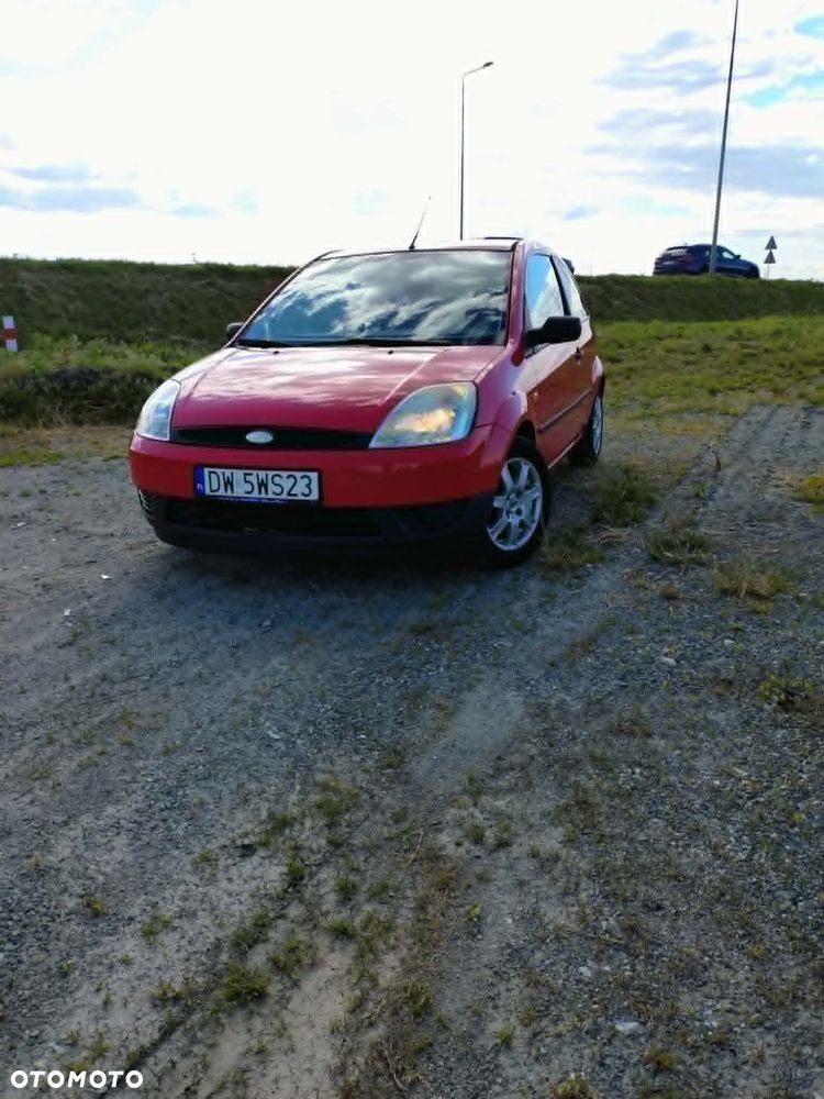 Ford Fiesta - 32