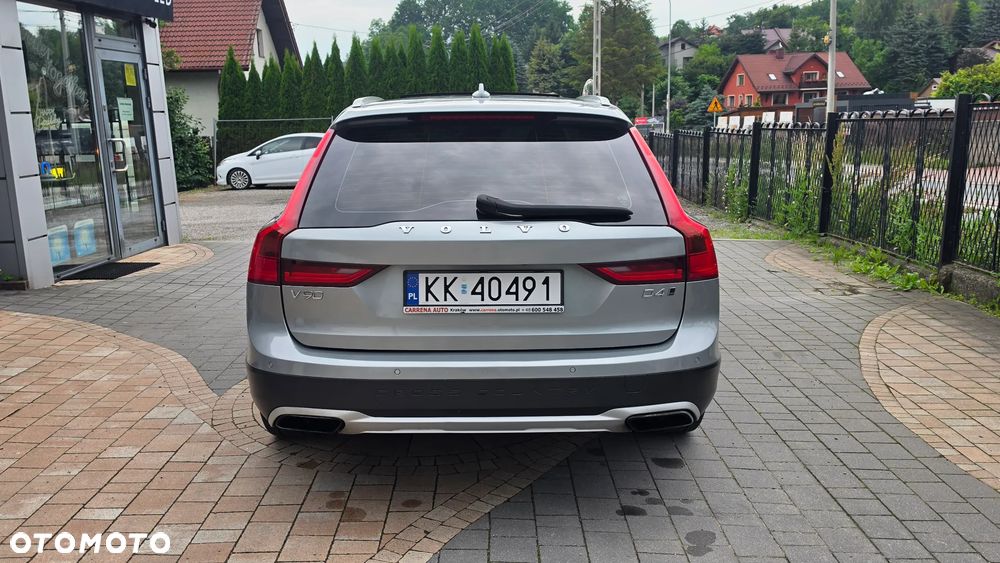 Volvo V90 D4 Momentum Pro - 4