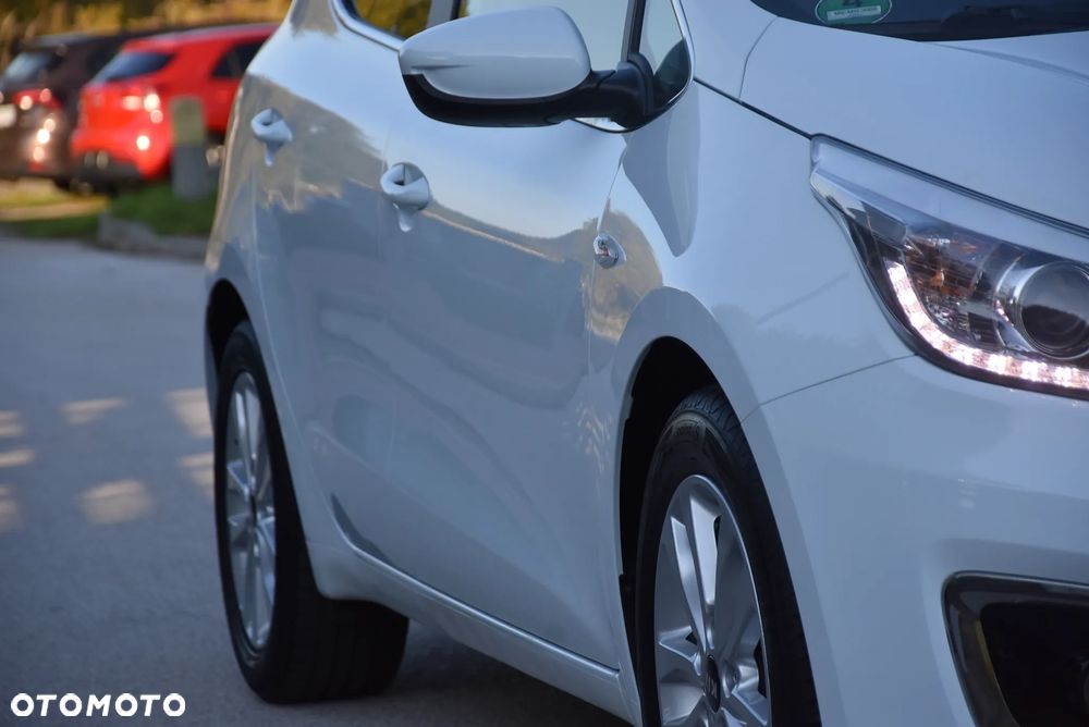 Kia Ceed 1.4 CVVT Dream-Team Edition - 18