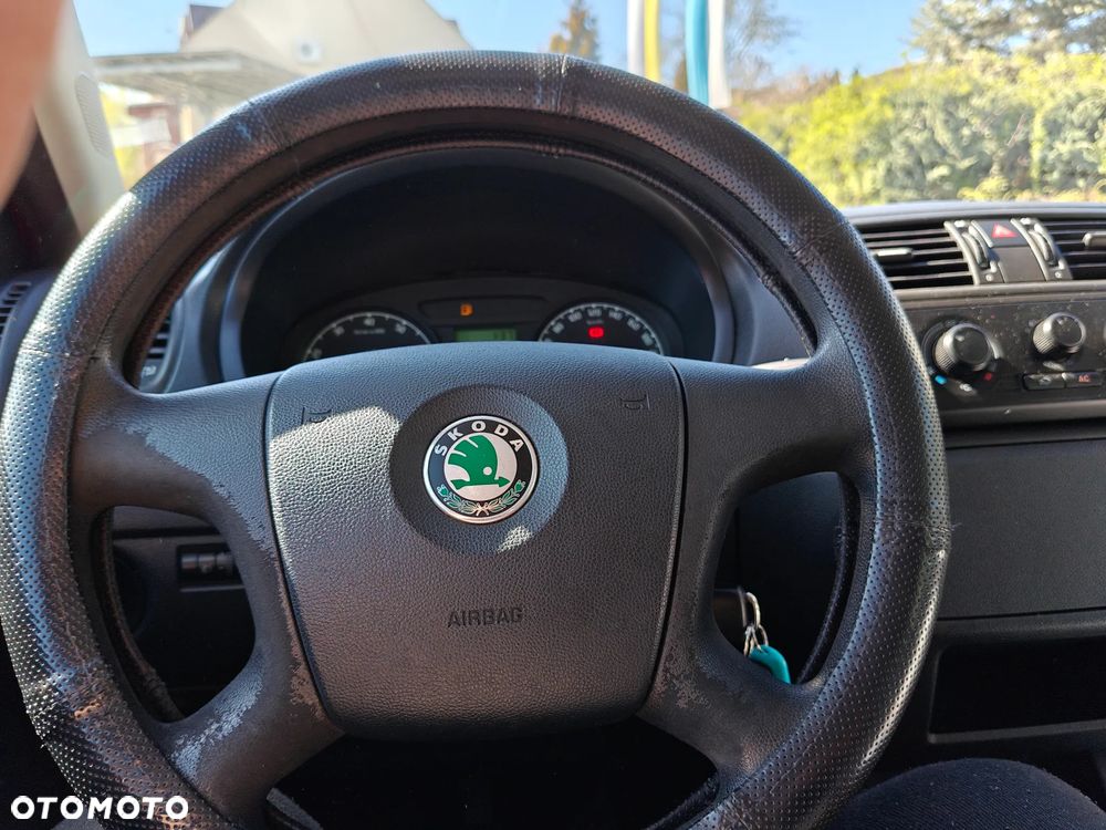 Skoda Fabia - 32