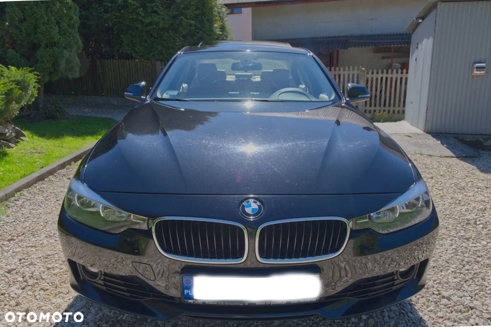 BMW Seria 3 328i - 1