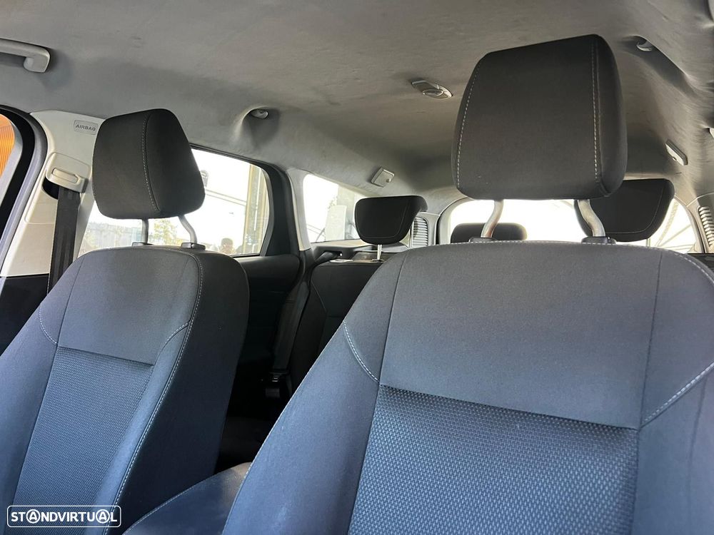 Ford Focus 1.6 TDCi Titanium - 9