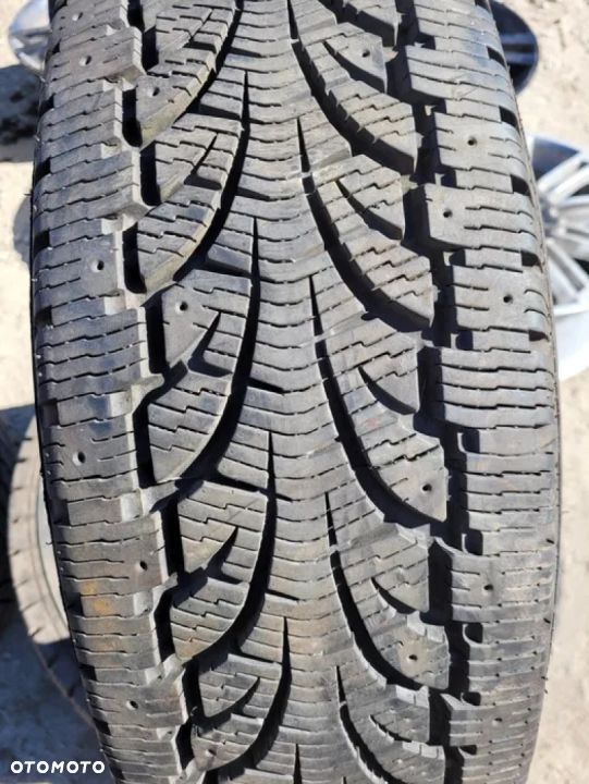 Opona pirelli 215/70 r15c - 1