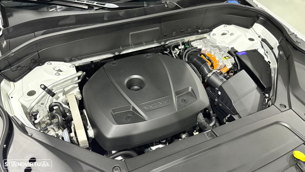 Volvo XC 90 T8 AWD Core - 44