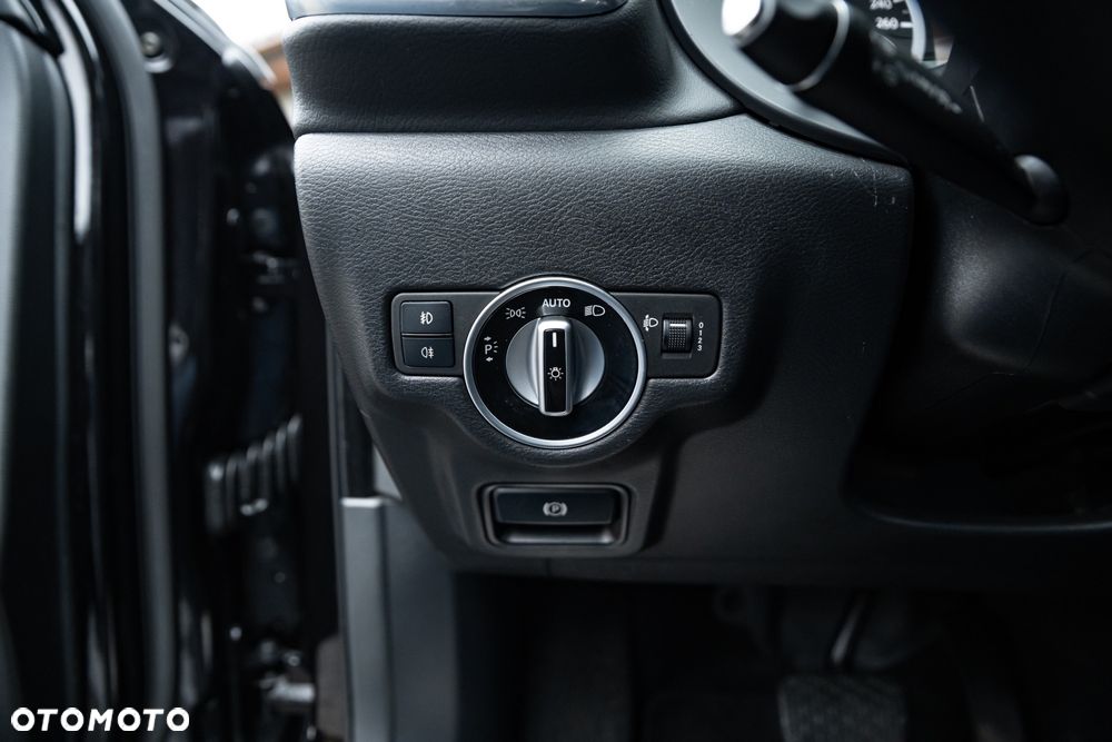 Infiniti Q30 2.2d DCT AWD Sport - 28