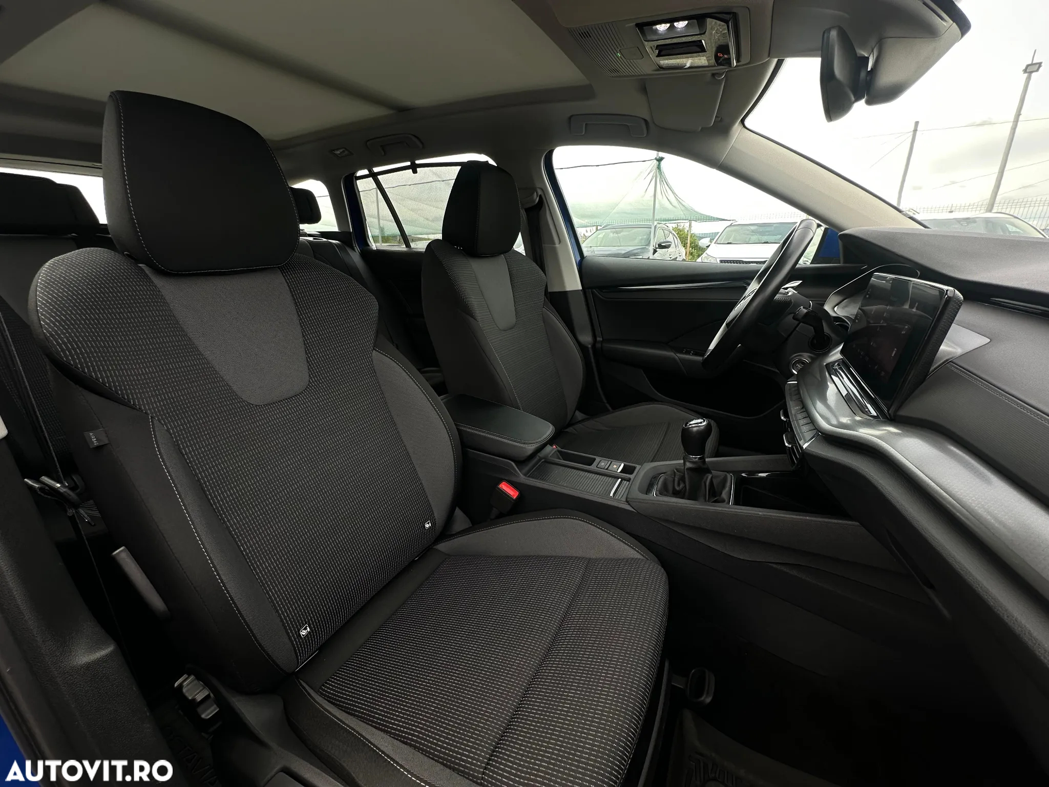 Skoda Octavia Combi 2.0 TDI Style - 27