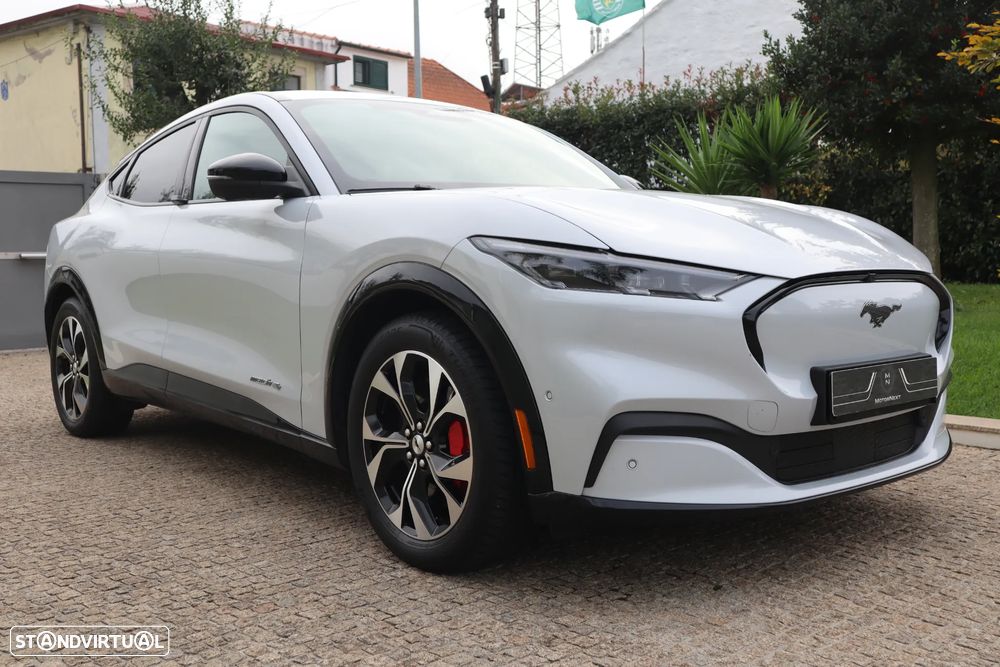 Ford Mustang Mach-E Premium AWD - 2