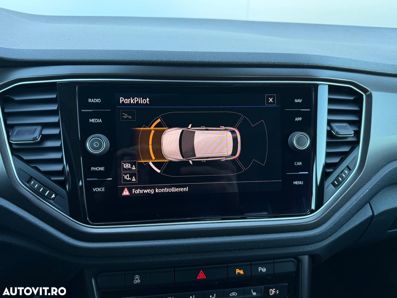 Volkswagen T-ROC 1.0 TSI OPF Style - 30