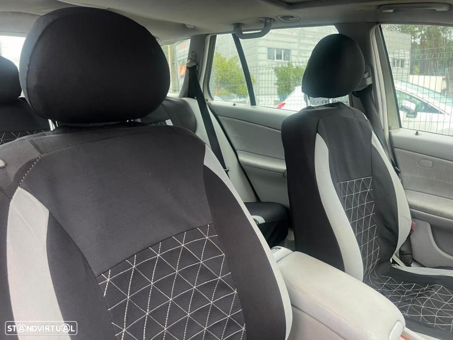 Mercedes-Benz C 200 - 8