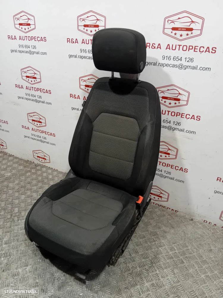 Conjunto de Bancos Passat B7 em Tecido Original - 17