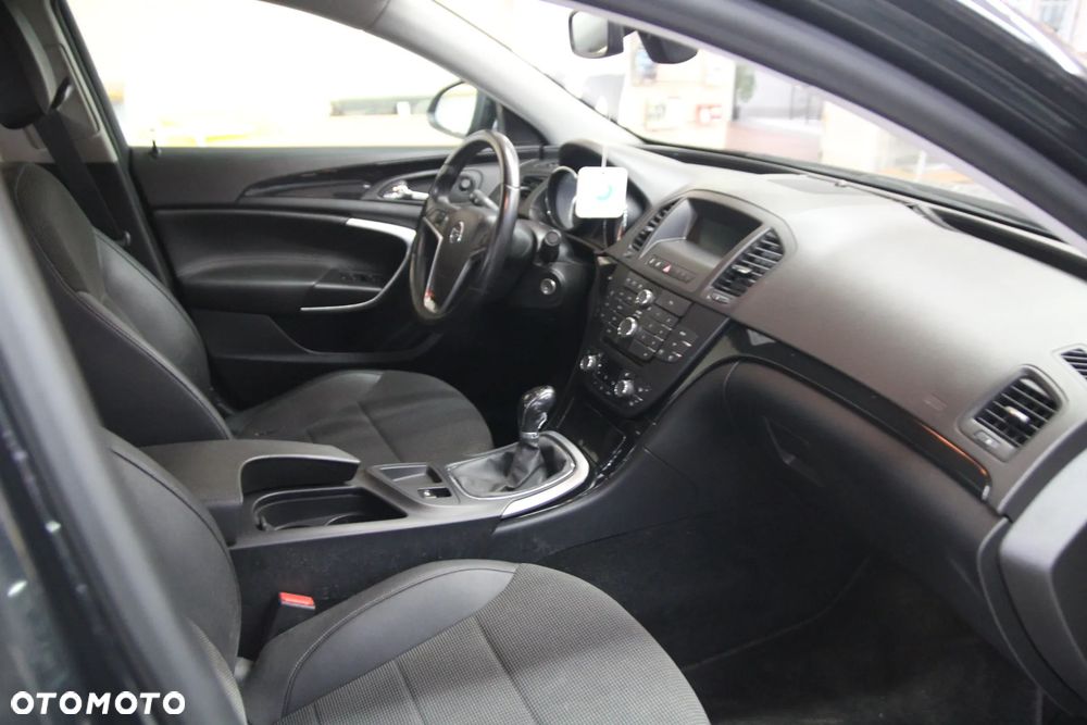 Opel Insignia 2.0 T Cosmo 4x4 - 12
