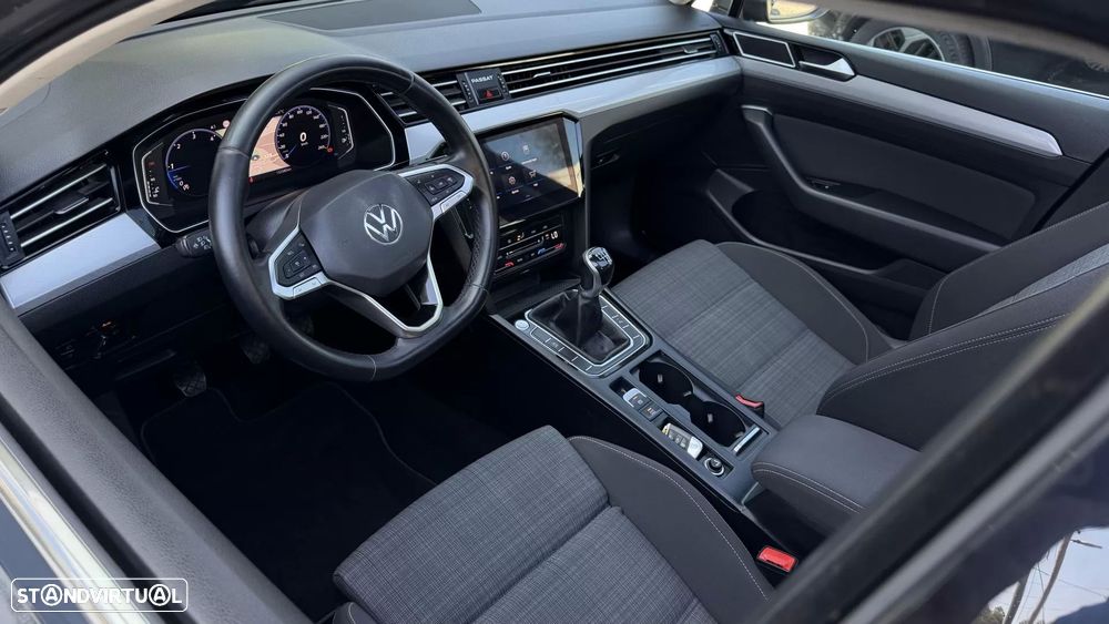 Volkswagen Passat Variant 2.0 TDI Business — fotografia 41