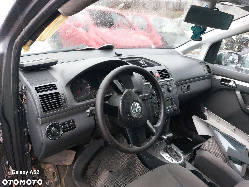 Zderzak VW TOURAN 2,0D 04R. maska,drzwi,lampy,klapa.... - 5