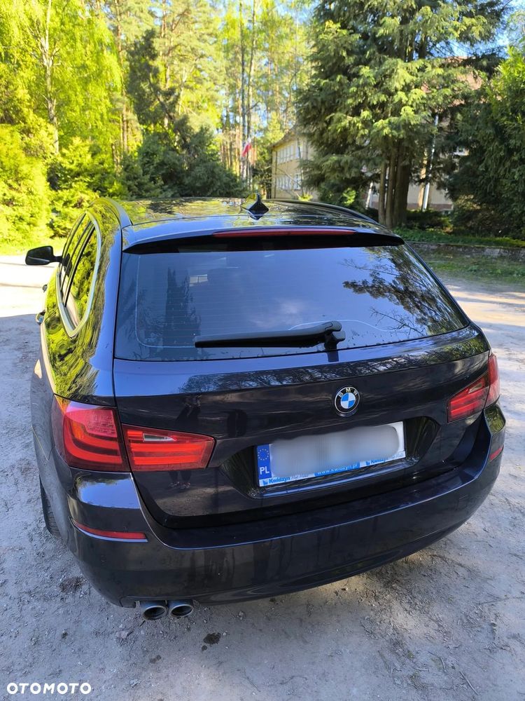 BMW Seria 5 525d Touring - 4