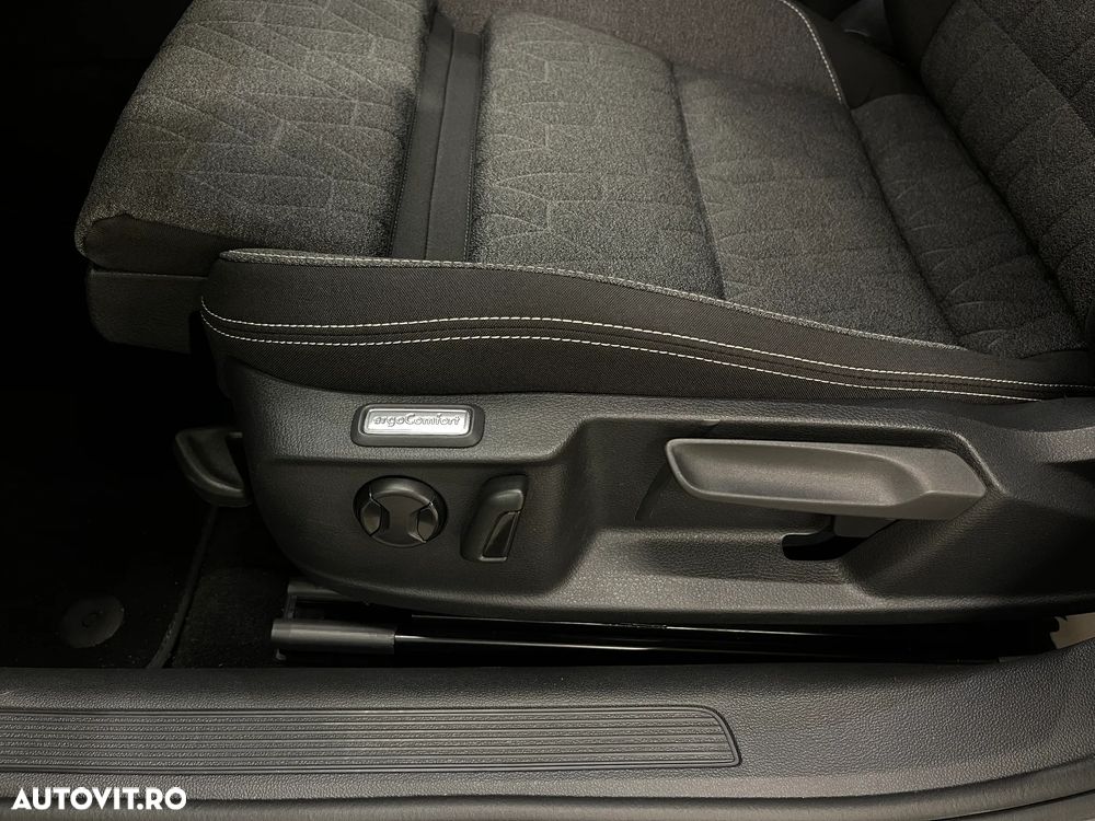 VOLKSWAGEN Passat 2022 — imagine 22