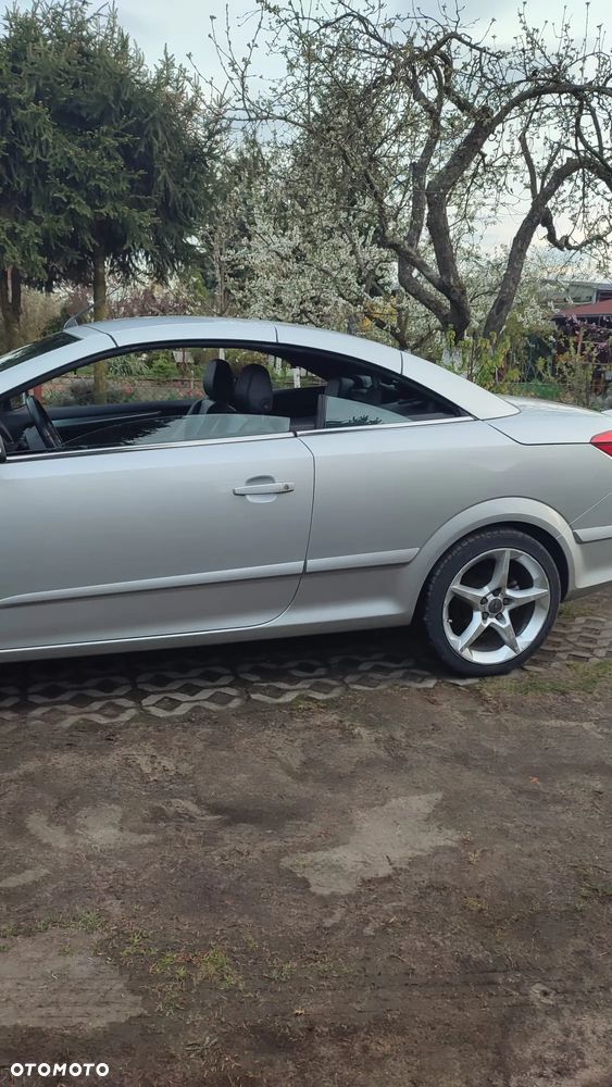 Opel Astra 1.9 CDTI Cosmo - 36