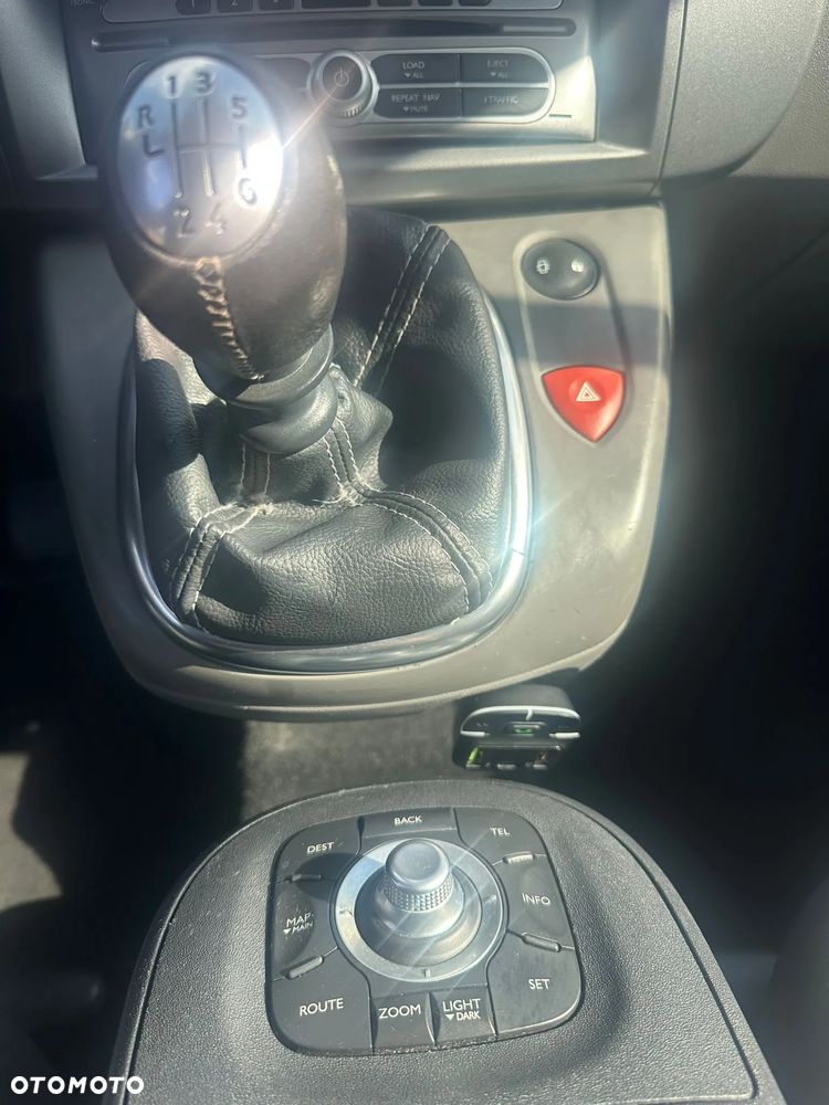 Renault Scenic - 15