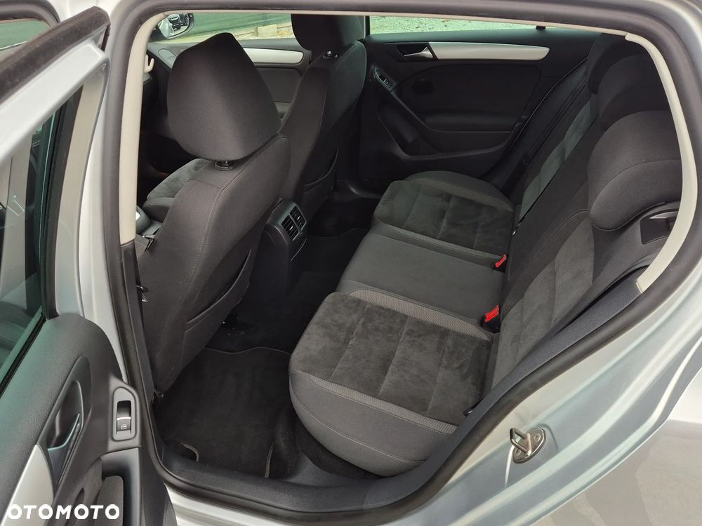 Volkswagen Golf 2.0 TDI DPF DSG Highline - 23