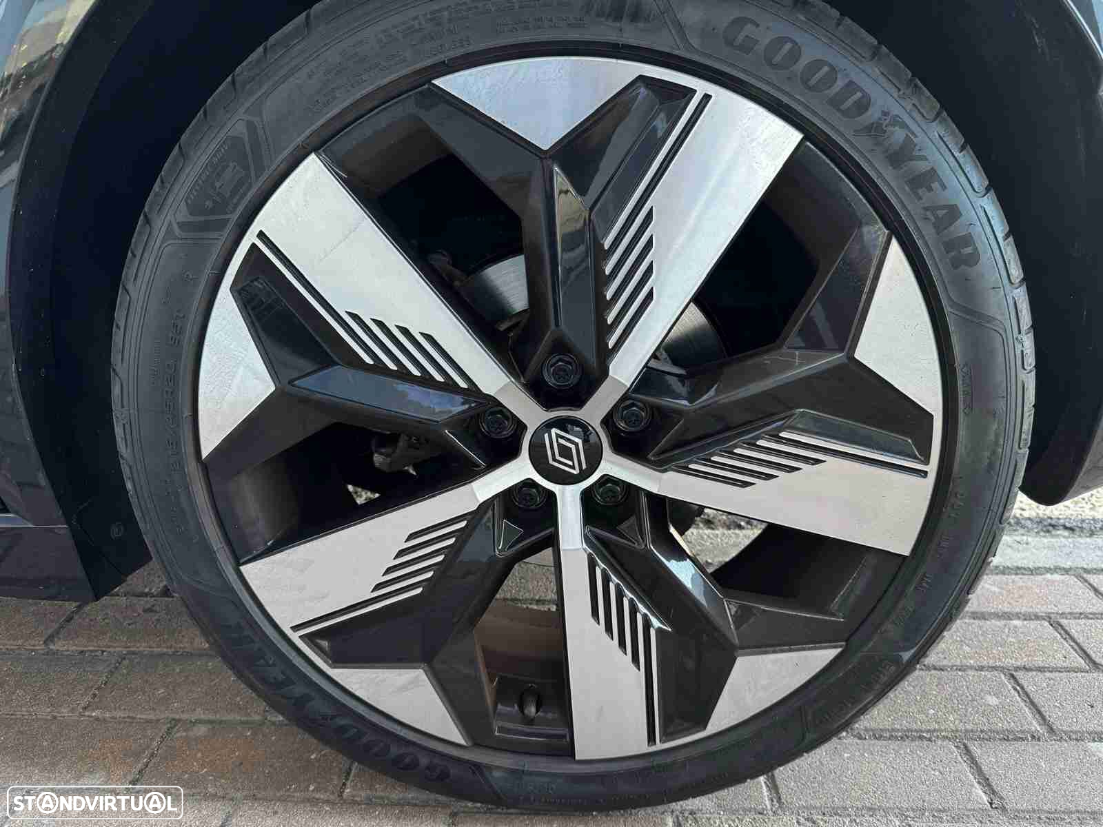 Renault Mégane E-Tech - 15