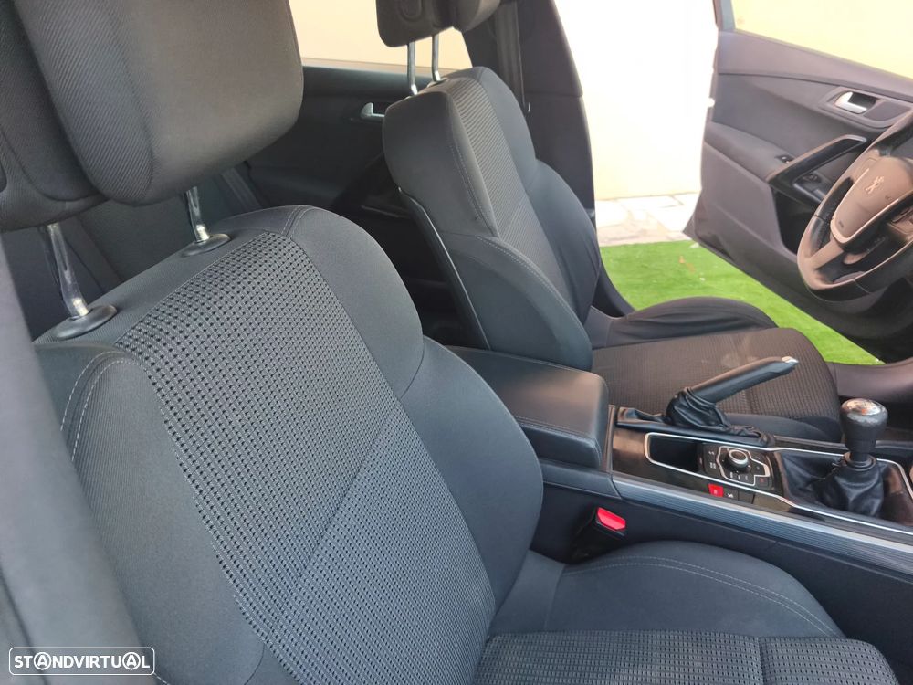 Peugeot 508 SW 2.0 HDi Allure 119g - 17