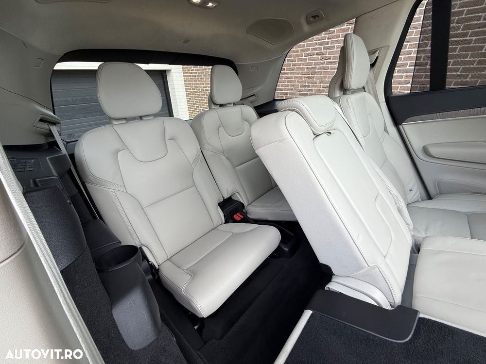 Volvo XC 90 - 22