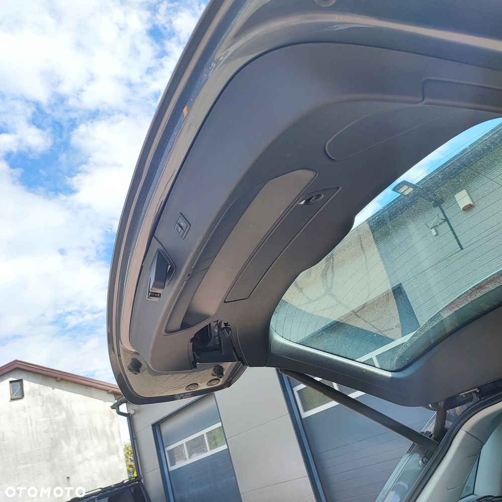 Audi Q3 1.4 TFSI Edycja Specjalna S tronic - 10