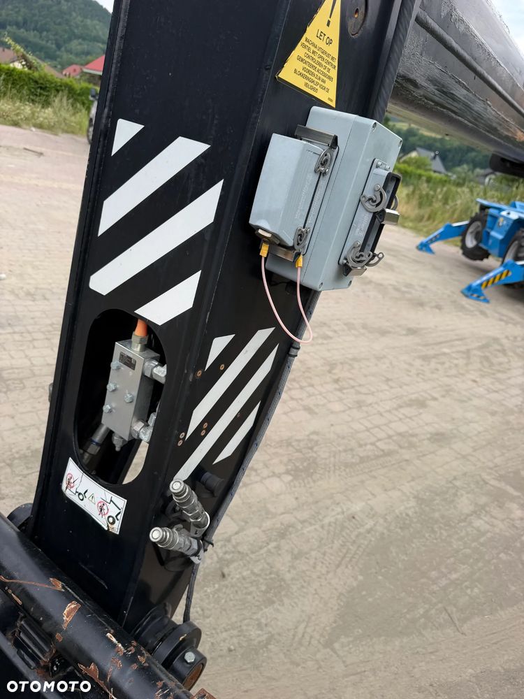 Manitou MRT 1840 Ładowarka Teleskopowa Obrotowa ROTO Dźwig Zwyżka 18 metrów wysuw. 4 tony Udźwig! Maszyna nie różni się od Nowej z Salonu! 2022rok, 1600 mtg.  Pilot zdalnego sterowania! Widły.  Aktualna DEKRA 2027 rok. skręt 4 koła KRAB. Auto-poziomowanie! małe gabaryty maszyny. Mała waga a potężny zasięg i udzwig! Pełna Dokumentacja do maszyny z serwisów CE itd! Maszyna po wszystkich Możliwych serwisach do 2027 roku. Wielka okazja. Ładowarka sprowadzona z Norwegii. Pracowała sporadycznie i lekko w urzędzie miejskim! Zerowe zużycie! - 16