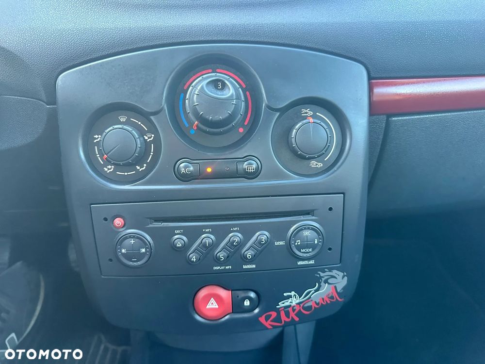 Renault Clio - 15