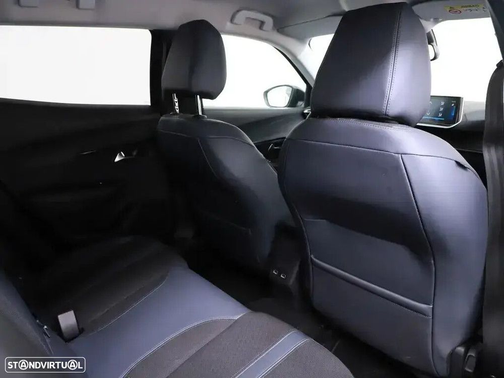 Peugeot e-2008 50 kWh Allure - 23