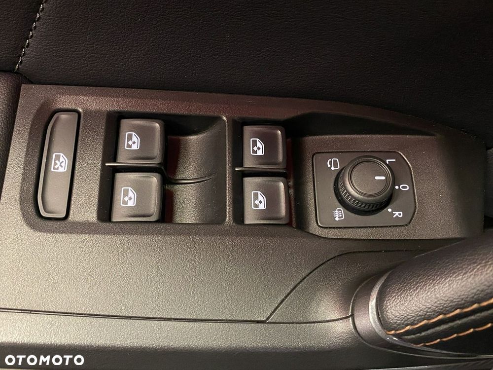 Cupra Leon Sportstourer 2.0 TSI 4Drive VZ DSG - 38