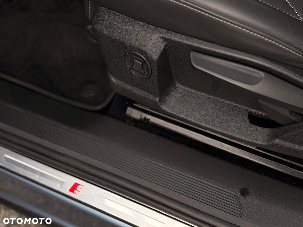 Audi Q4 e-tron 45 77kWh Quattro Edition One Geysir - 25
