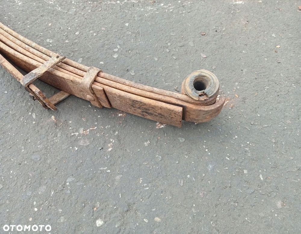 RESOR RESORY TYŁ MITSUBISHI FUSO CANTER 3C13 06- - 3